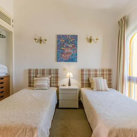 펜션 Al - Aldeia Do Golfe Retreat 빌라모라